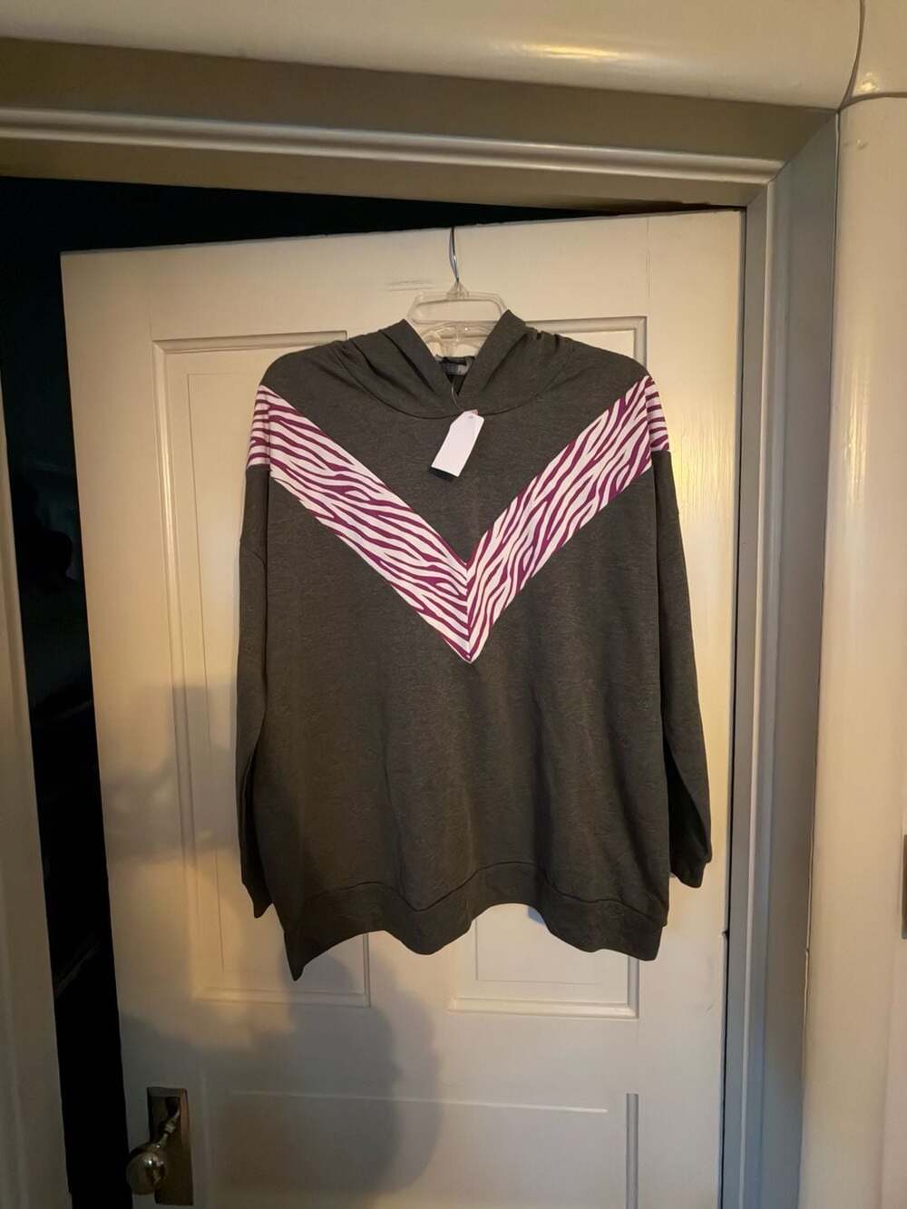 Joe Boxer Women's 1X Gray Hoodie Purple Zebra Print Chevron Detail Comfy